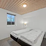 Large 18-person Pool House With Activity Room, Built In 2011