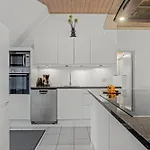度假居 Large 18-person Pool House With Activity Room, Built In 2011