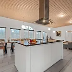 Large 18-person Pool House With Activity Room, Built In 2011 度假居 乌尔夫堡