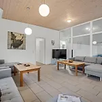 Large 18-person Pool House With Activity Room, Built In 2011 *