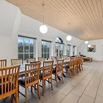 度假居 Large 18-person Pool House With Activity Room, Built In 2011 *