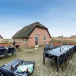 Large 18-person Pool House With Activity Room, Built In 2011 * 乌尔夫堡