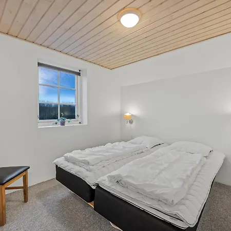 Holiday home Large 18-person Pool House With Activity Room, Built In 2011, *