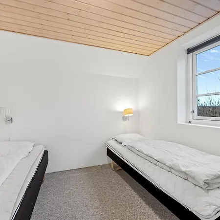 Hébergement de vacances Large 18-person Pool House With Activity Room, Built In 2011 Ulfborg