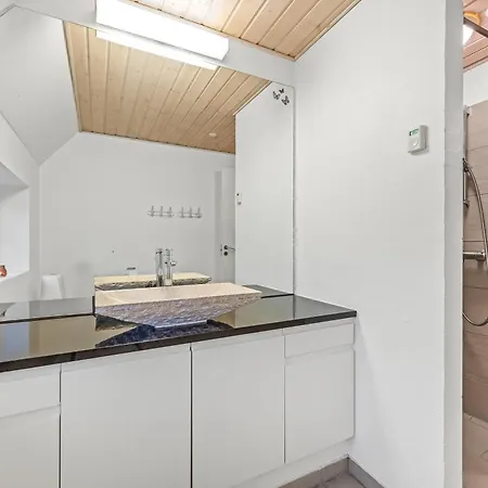 Hébergement de vacances Large 18-person Pool House With Activity Room, Built In 2011 Ulfborg