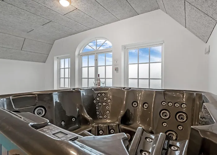 Large 18-person Pool House With Activity Room, Built In 2011 Ferienhaus Ulfborg